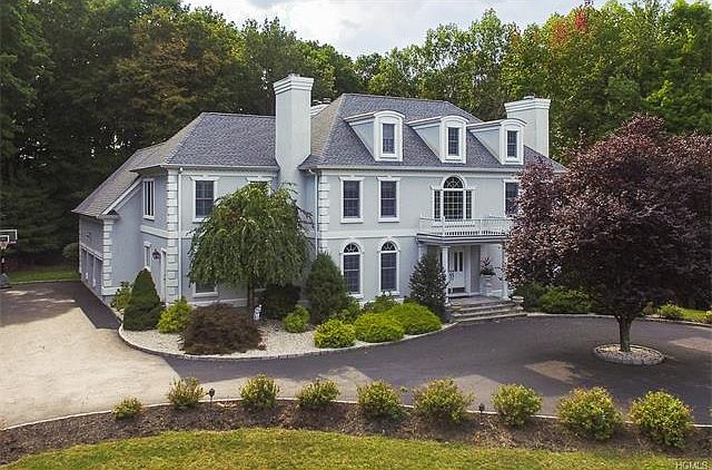 1st image of 6 Todd Ln