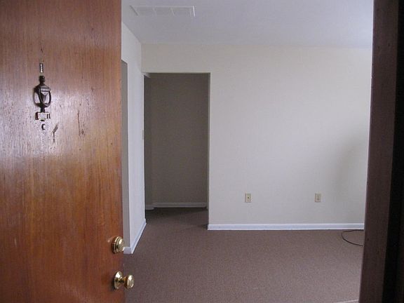2nd image of 804 Fairfax St APT 3