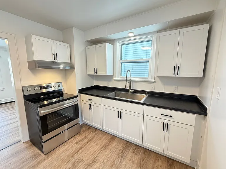 1301 Hammond Ave — Photo 9