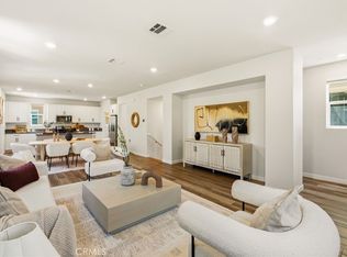 14700 Sherman Way, Van Nuys, CA 91405