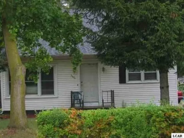 3264 Treat St, Adrian, MI 49221