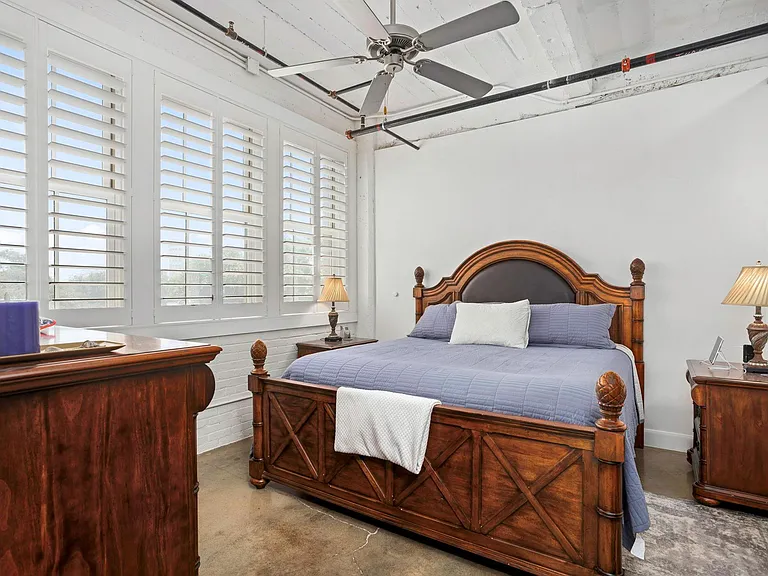 831 S Flores St #2201 — Photo 13