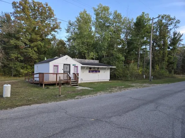 6176 S Broadway St, Idlewild, MI 49642