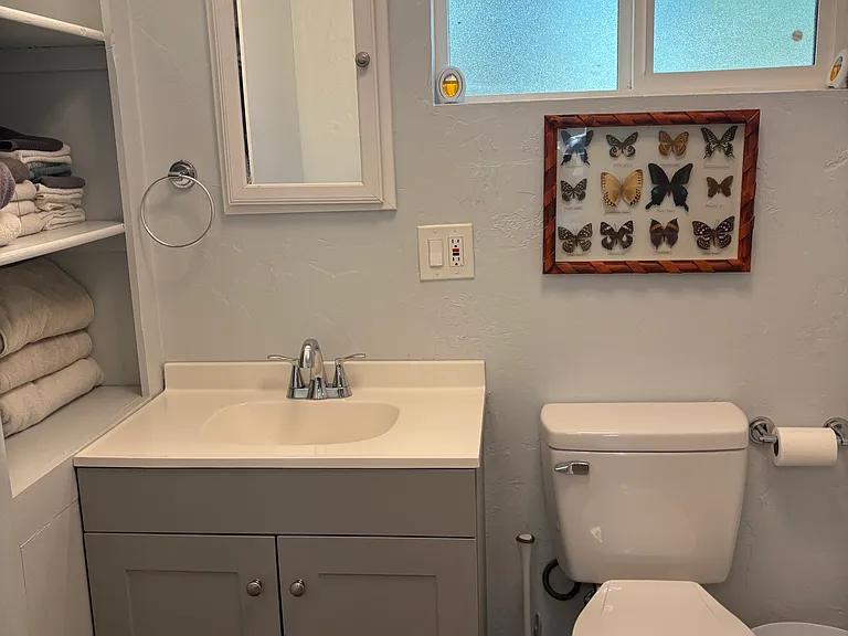 435 Lincoln Ave #B — Photo 11