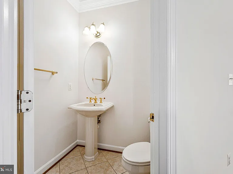 7720 Spoleto Ln — Photo 45