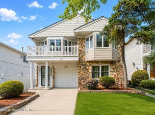 35 Nome Ave, Staten Island, NY 10314