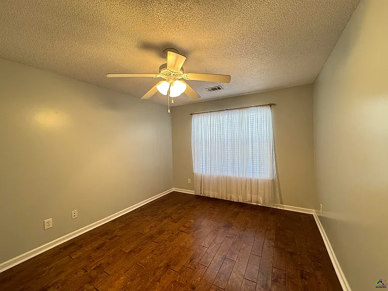 207 S Houston Springs Blvd — Photo 9