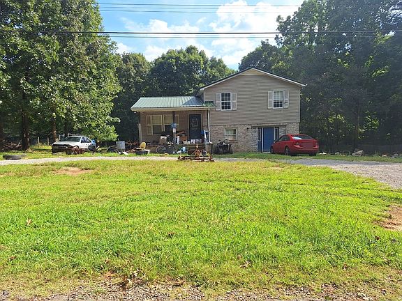 4th image of 8385 Oak Springs Rd