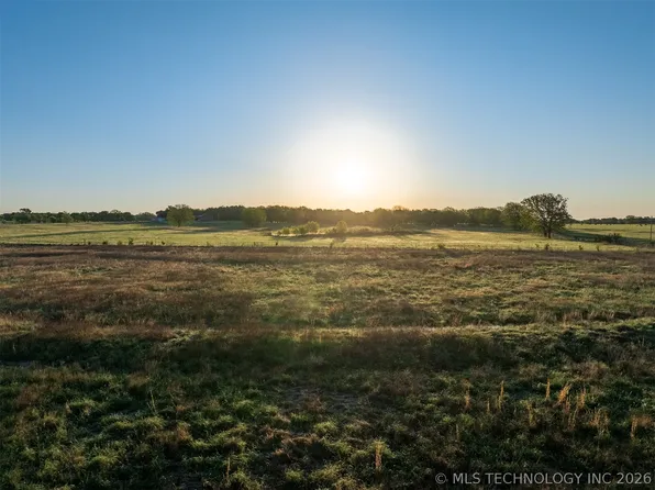 7 N 300th Rd, Okmulgee, OK 74447