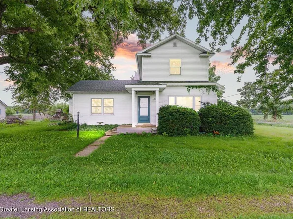 3382 Hartel Rd, Charlotte, MI 48813