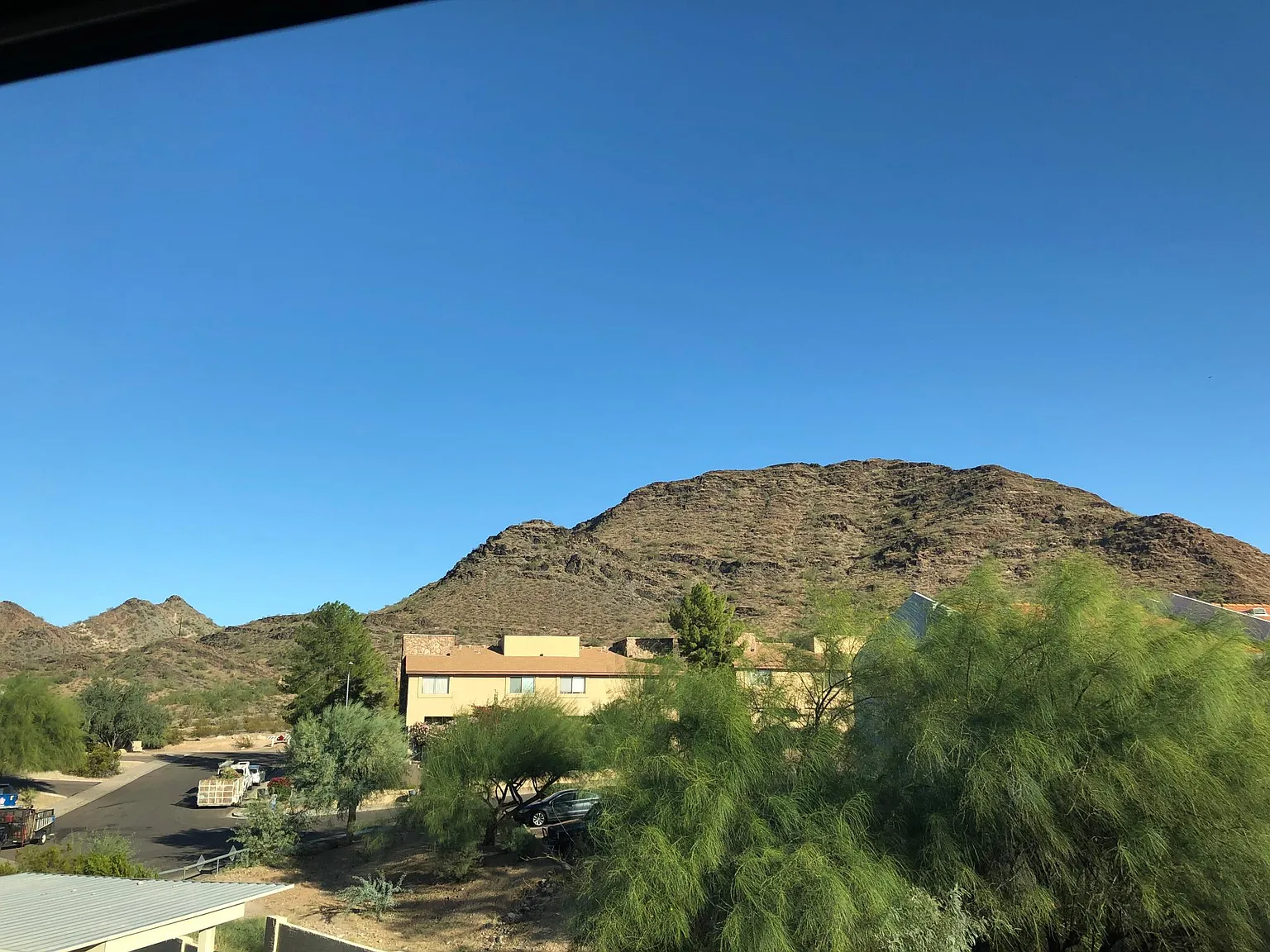 2 bed, 1.5 bath, 1077 sqft, $1,400 — Photo 4