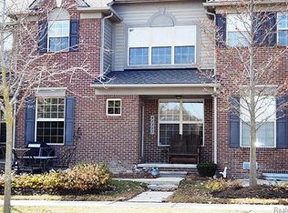 41351 N Maplewood Dr, Canton, MI