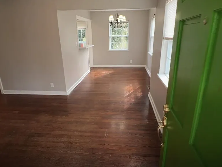 413 Shades Ave — Photo 2