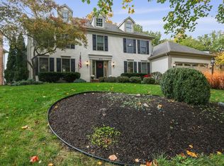 371 Wilshire Ct, Valparaiso, IN 46385