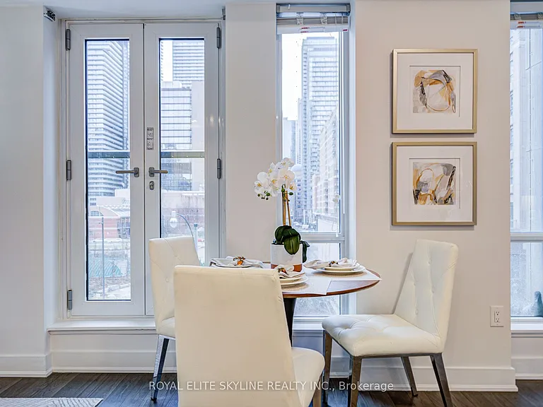 955 Bay St #310 — Photo 12