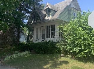 634 Bowen St, Savanna, IL 61074