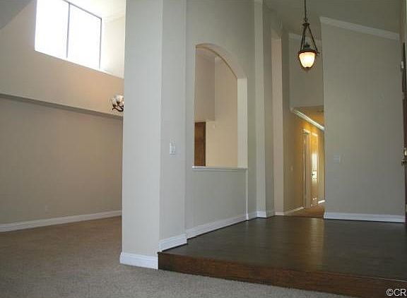 4th image of 8119 Sunflower Ave