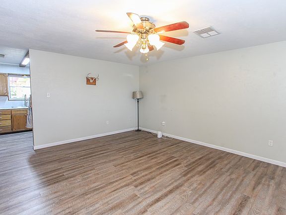 2nd image of 2202 Merrily Dr