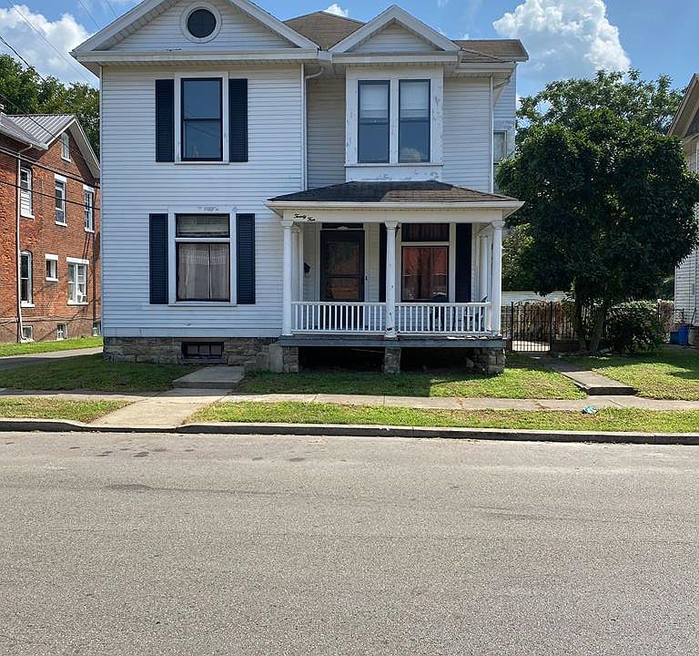 1st image of 24 E 7th St