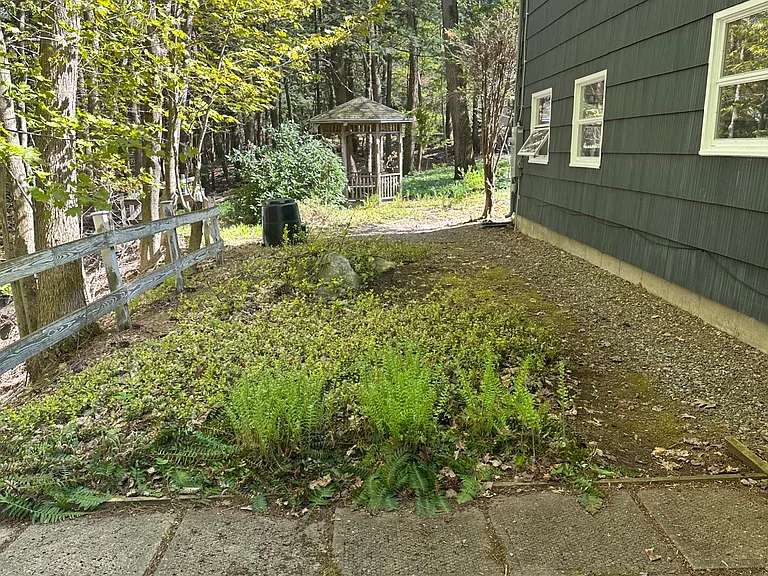 47 Ridgewood Dr — Photo 12