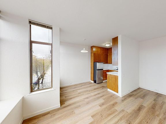 5th image of 422 9th Ave APT 301