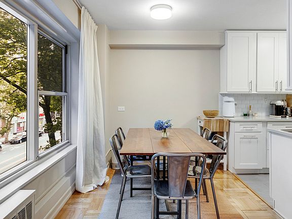 5th image of 130 Saint Edwards St APT 3A