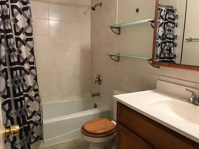 313 Elgin Ave #203 — Photo 8