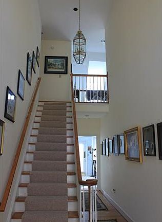 3rd image of 203 Dogleg Dr