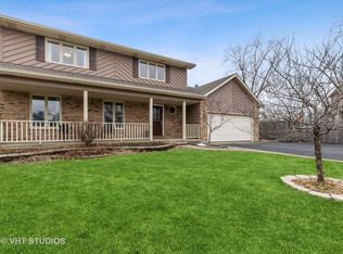 2345 Potomac Ct, Lindenhurst, IL 60046