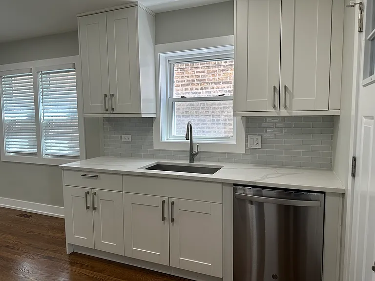 5144 N Avers Ave #2 — Photo 8