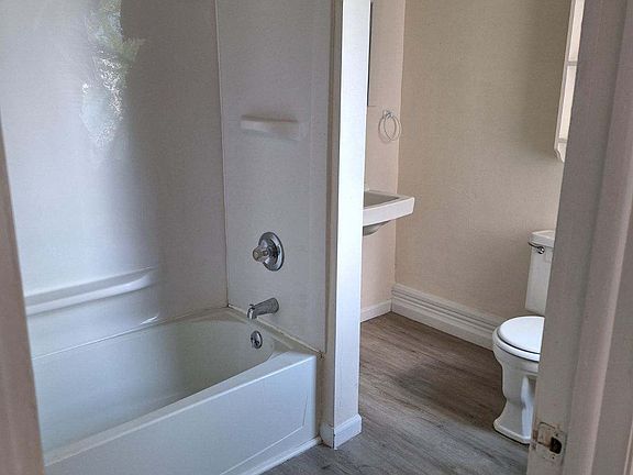 3rd image of 305 Bacon St APT 4