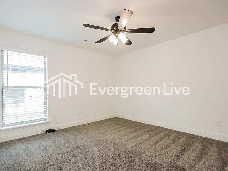 5907 NW Grant St — Photo 13