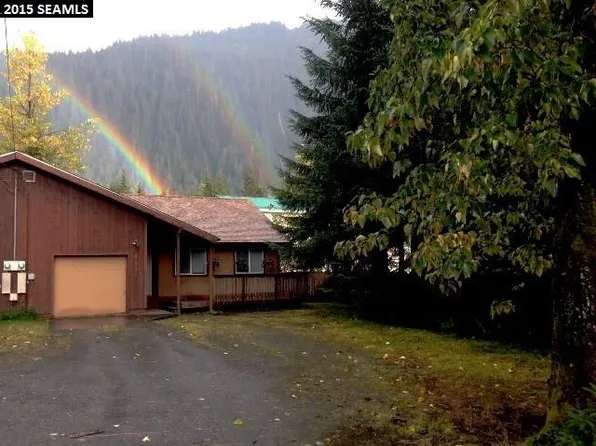 4532 Glacier Spur Rd, Juneau, AK 99801