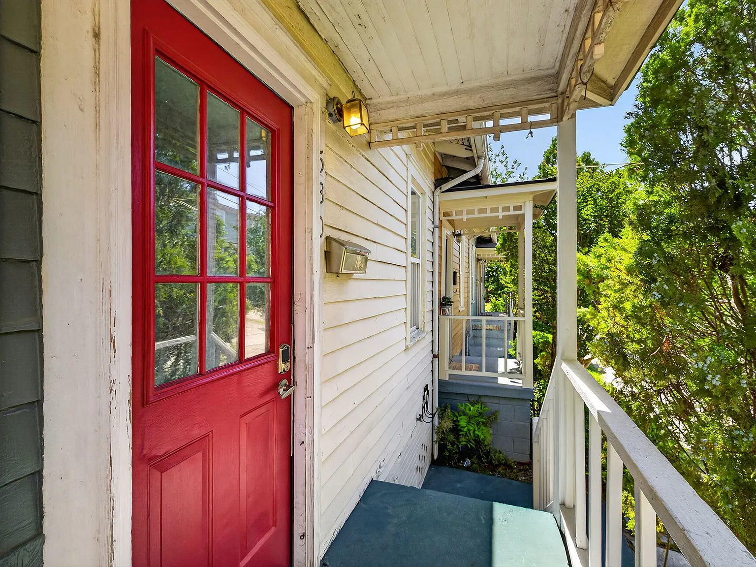 1 bed, 557 sqft, $2,000 — Photo 2