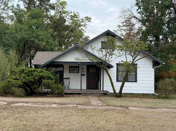 320 E Lyon St, Lyons, KS 67554