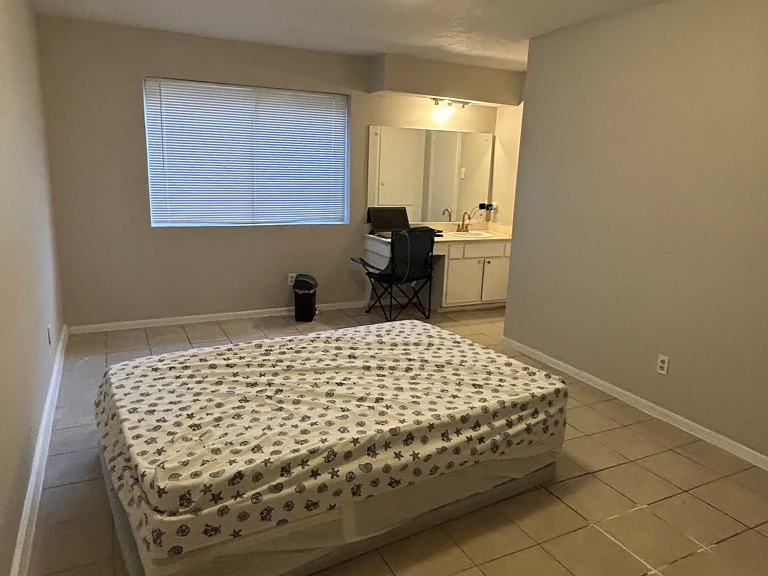 2 bed, 1.5 bath, 2145 sqft, $1,100 — Photo 1