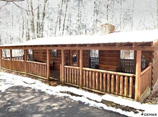 1524 Ski View Ln, Sevierville, TN 37876