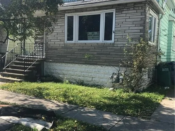 32 Hagen St, Buffalo, NY 14211