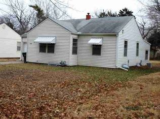 838 SW Plass Ave, Topeka, KS 66606