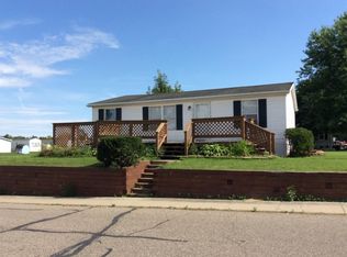 136 Hunters Rill, Lapeer, MI 48446