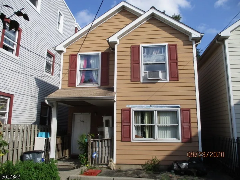 364 Bergen St photo 1