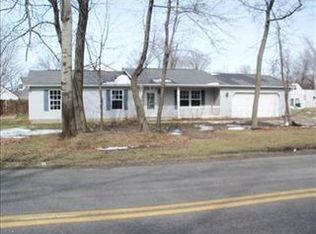 6657 Lake Rd, Madison, OH 44057