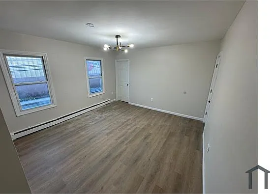 44 11th Ave W #3 — Photo 6