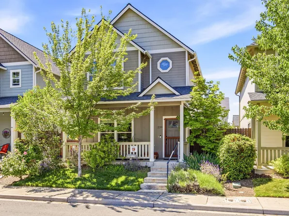 239 Wintersage Cir, Talent, OR 97540