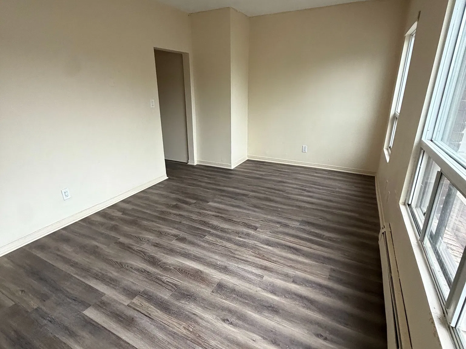 3 bed, $1,500 — Photo 2
