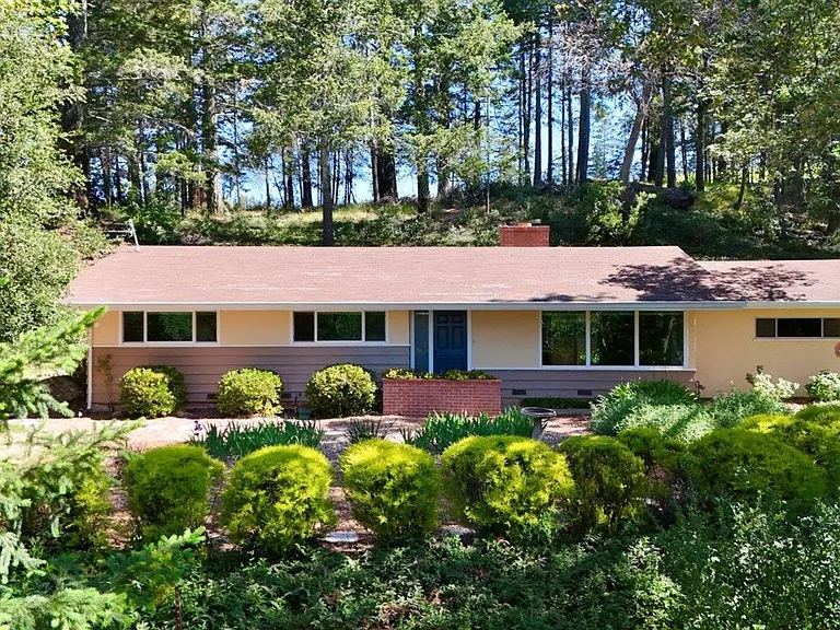 275 Cold Springs Rd — Photo 2