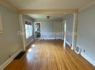 1801 Thomas Ave N, Minneapolis, MN 55411