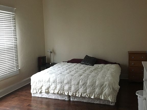 2nd image of 424 9th St