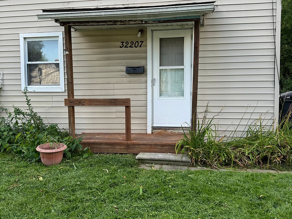 1st image of 32205 Ontonagon Ct #B