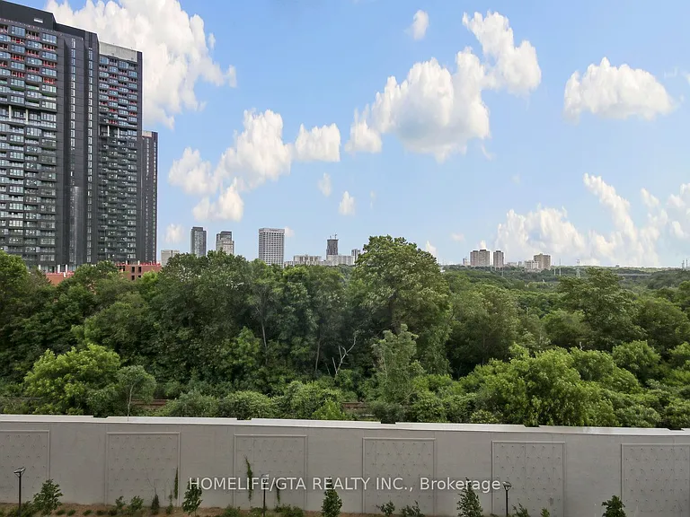 30 Inn On The Park Dr #613 — Photo 4